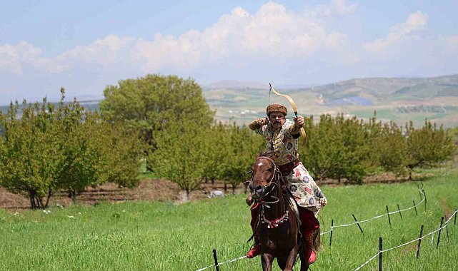 Milli atlı okçu Batuhan Bay, Avrupa Şampiyonası için İspanya'ya gidiyor