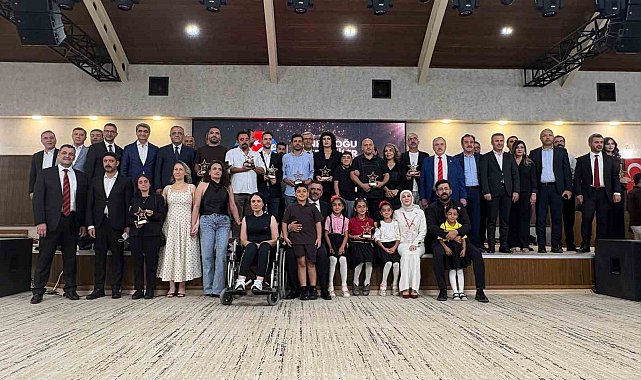 Minik gazetecilere özel ödül