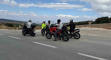 Motosiklet sürücülerine 'Reflektif Yelek Giy', 'Görünür Ol' uyarısı