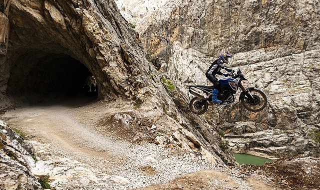 Motosiklet tutkunlarının iki ekstrem rotası: Karanlık Kanyon ve D915
