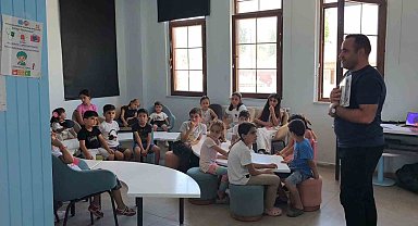 Muradiye Bebek ve Çocuk Kütüphanesi'nde aileler üretiyor, çocuklar keşfediyor