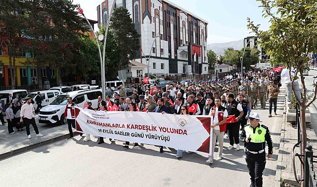 Muş'ta Gaziler Günü dolayısıyla yürüyüş düzenlendi