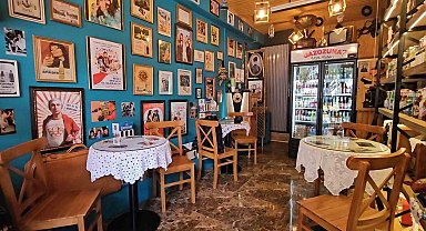 Müşterilerini 40 yıl öncesine götüren nostalji kafe, 85 farklı yöresel gazozuyla geçmişi günümüze getiriyor