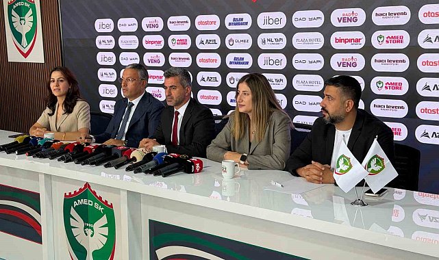 Nahit Eren: "122 bin insan ilk 10 dakikada bilet almak istedi''