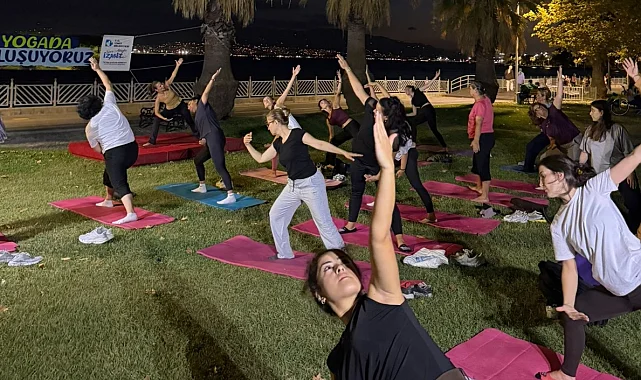 "Nefes Al İzmit "yoga programı Plaj Yolu'nda gerçekleştirildi