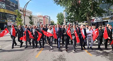 Niğde'de 'Kahramanlarla Kardeşlik Yolunda' yürüyüşü gerçekleştirildi