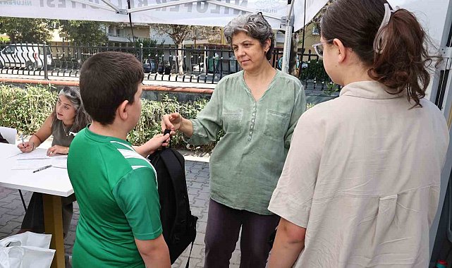 Nilüferli miniklere kırtasiye desteği