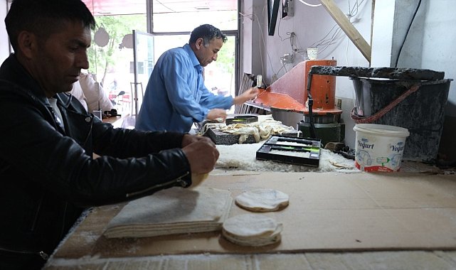 Norveç'ten gelen koyun derileri Erzincan'da peynir tulumuna dönüşüyor