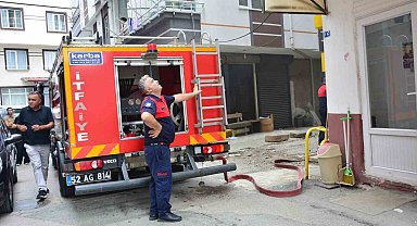 Ocakta unutulan yemek paniğe neden oldu: 1 kişi dumandan etkilendi