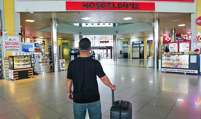 Öğrencileri terminalde Balıkesir Büyükşehir Belediyesi karşıladı