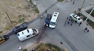 Okul servisi ile hafif ticari araç çarpıştı: 6 yaralı