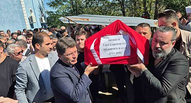 Ölen vali yardımcısı dualarla son yolculuğuna uğurlandı