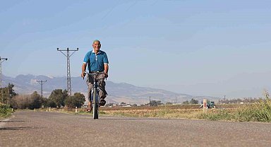 Ömrünü pedal çevirerek geçiren 85 yaşındaki yaşlı adam, 'Ne mazot ne gaz, pedal çevirmeye doyum olmaz' bilinciyle günde 20 kilometre yol katediyor