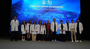 OMÜ Tıp Fakültesinde 250 öğrenci beyaz önlük giydi