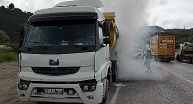 Ordu'da seyir halindeki hafriyat kamyonunda yangın