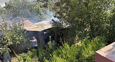 Osmaniye'de çıkan yangında ahır kullanılamaz hale geldi