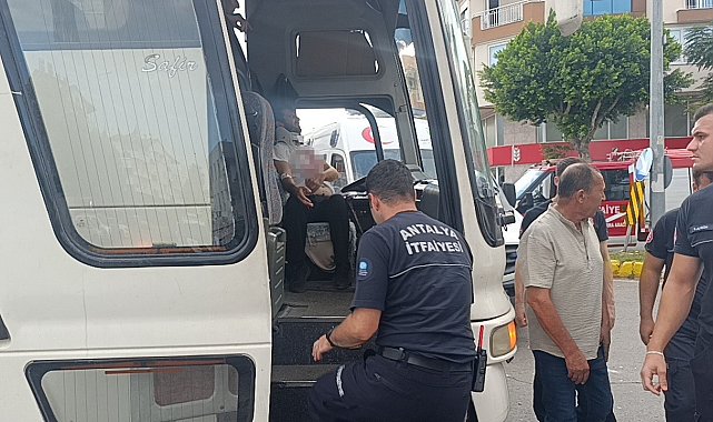 Otobüs ile otomobil çarpıştı: 2 yaralı