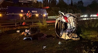 Otoyolda devrilen otomobildeki ölü ve yaralıların kimlikleri belli oldu