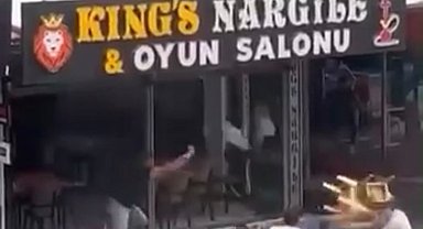 Oyun salonunda kavga: Sandalyeler havada uçuştu, 1 kişi yaralandı