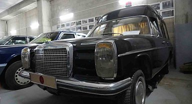 Özal'ı taşıyan o ambulans dönemin sağlık sistemini özetler nitelikte