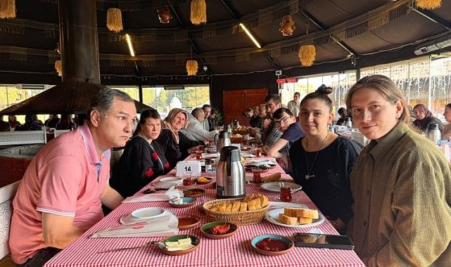 Özel ihtiyaçlı bireyler ve aileleri kahvaltıda buluştu