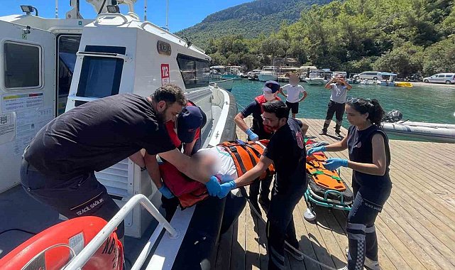 Özel teknede yaralanan vatandaş için tıbbi tahliye