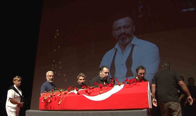Özlem Esmergül, erkek arkadaşı Serhat Kılıç'ı gözyaşları içinde uğurladı