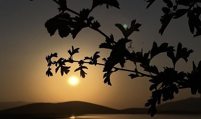 Patnos Barajı'nda gün batımı görsel şölen oluşturdu