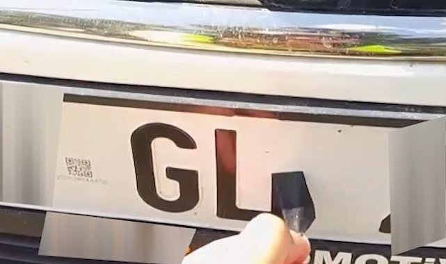 Plakada bant ile yapılan harf değişikliğine 140 bin TL ceza, 30 gün trafikten men