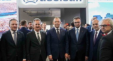 Polonya Cumhurbaşkanı Nawrocki, ASELSAN standını ziyaret etti
