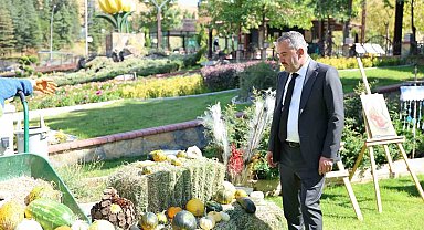 Pursaklar'da bulunan Ata Bahçesi'nde yetiştirilen sebzeler ve meyveler hasat edildi