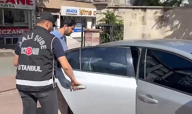 Pusula Holding Yönetim Kurulu Başkanı Turhan'ın gözaltına alındığı anların görüntüsü ortaya çıktı