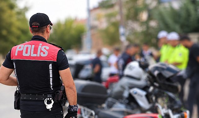 "Dur" ihtarına uymadı, başka bir araca çarpınca yakalandı: 332 bin lira ceza yedi