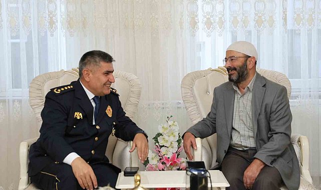 "Vatandaşlarımızla iletişimimizi daima karşılıklı güven ve saygı üzerine kuracağız"