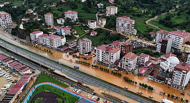 Rize'nin İyidere ilçesinde selin ortaya çıkardığı manzara havadan görüntülendi