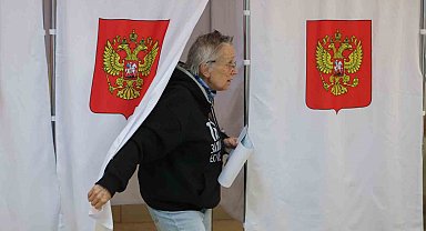 Rusya'daki parlamento seçimlerinin resmi olmayan ilk sonuçlarına göre Putin'in partisi birinci sırada