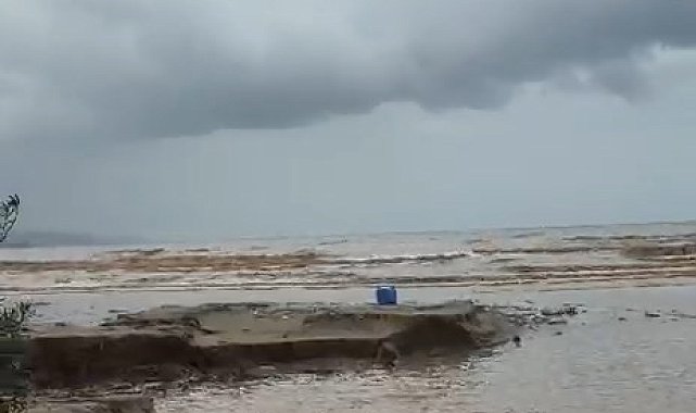 Sağanak vurdu, Mudanya'da ekipler alarma geçti