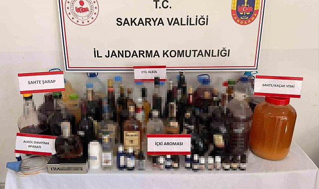Sakarya'da jandarmadan sahte alkol operasyonu: 5 gözaltı