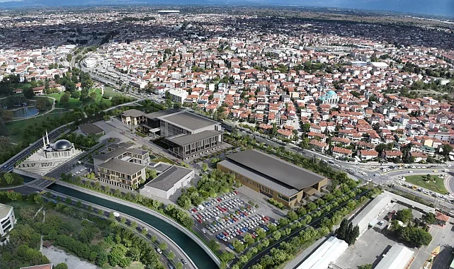 Sakarya'da raylar dönüşüyor, merkeze yemyeşil koridor geliyor