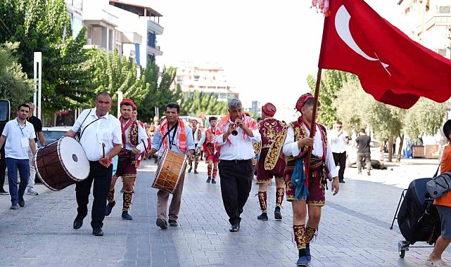Salihli'de yaşayan Selendililer Keşkek ve Cirit Şenliği'nde buluştu