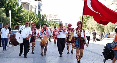 Salihli'de yaşayan Selendililer Keşkek ve Cirit Şenliği'nde buluştu