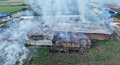 Saman deposu küle döndü: Hasarın boyutu dronla görüntülendi
