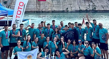 Samsun Büyükşehir sporcuları Dragon Bot'ta 3 kupa kazandı