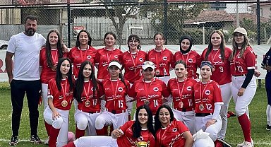 Samsun softbol takımından Türkiye üçüncülüğü