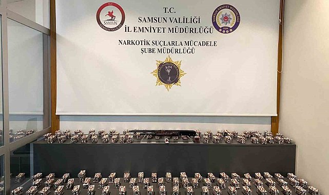 Samsun'da ikamette 13 bin 48 sentetik ecza hap ele geçirildi