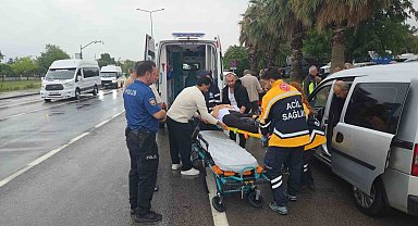 Samsun'da motosiklet yayaya çarptı: 2 yaralı