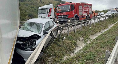 Samsun'da otomobil tırla çarpıştı: 2 yaralı