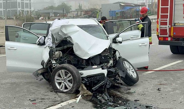 Samsun'da SUV araç direğe çarptı: 1 ölü, 3 yaralı
