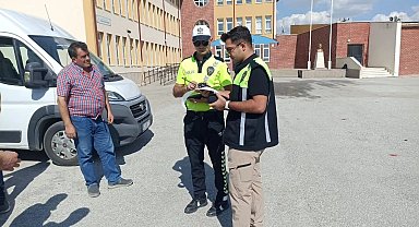 Sandıklı'da okul çevreleri ve öğrenci servisleri denetlendi