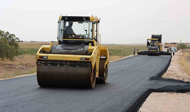 Şanlıurfa'da 4 ilçeyi birbirine bağlayan yolda hummalı çalışma